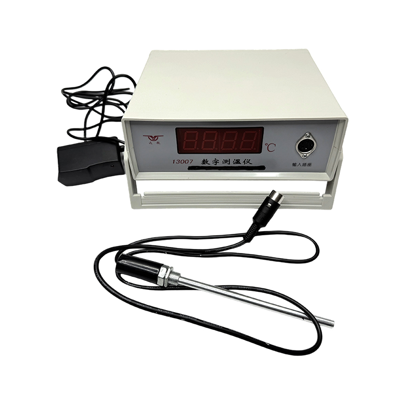 Digitalt temperaturmätinstrument / fysik / laboratorieinstrument
